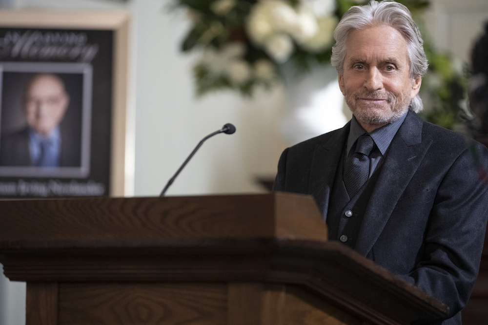 THE KOMINSKY METHODTHE KOMINSKY METHOD (L to R) MICHAEL DOUGLAS as SANDY KOMINSKY in episode 301 of THE KOMINSKY METHOD Cr. ANNE MARIE FOX/NETFLIX © 2021