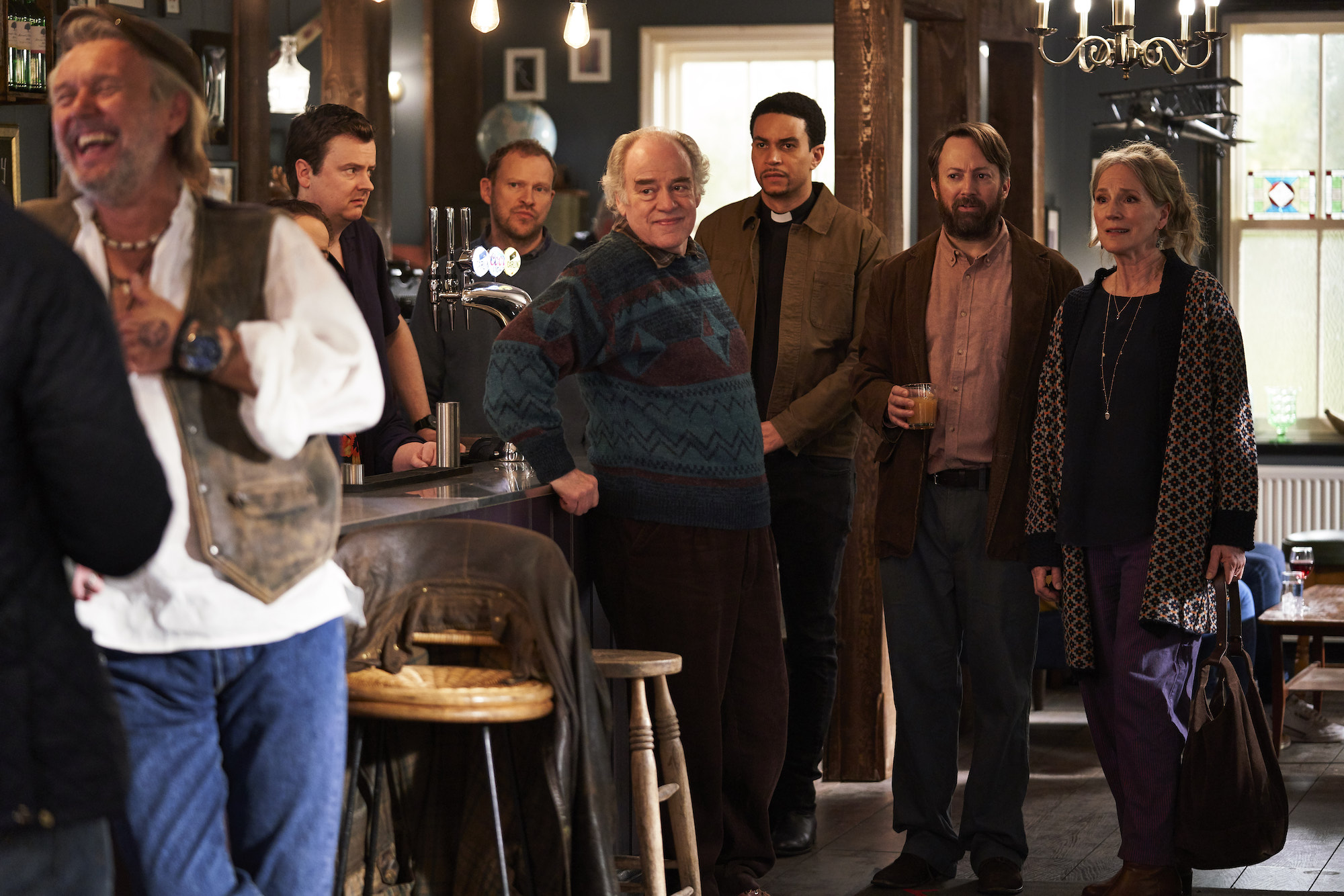 John Macmillan as Julian, Geoff McGivern as Uncle Geoff, Penny Downie as Ellen, Robert Webb as Andrew, David Mitchell as Stephen - Back _ Season 2, Episode 2 - Photo Credit: Sundance Now