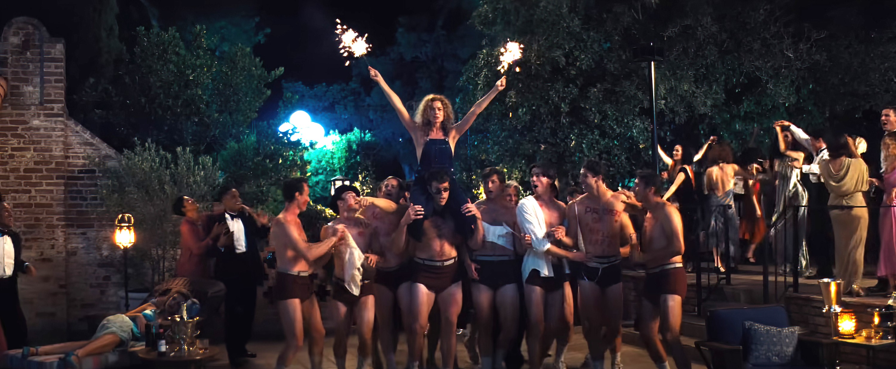 BABYLON, Margot Robbie (top), 2022. © Paramount Pictures /Courtesy Everett Collection