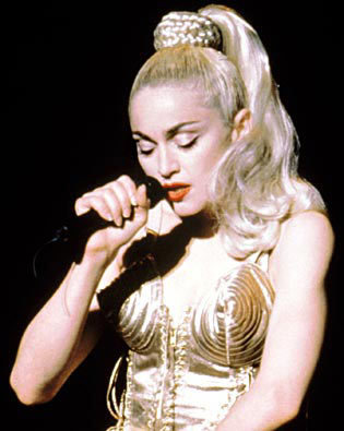 madonna-90s-the-90s-7345716-315-395.jpg