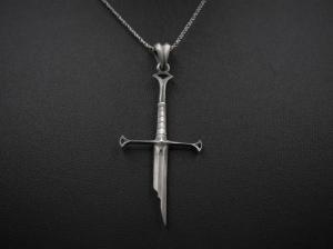 Lord-of-the-Rings-Narsil-Necklace.jpg