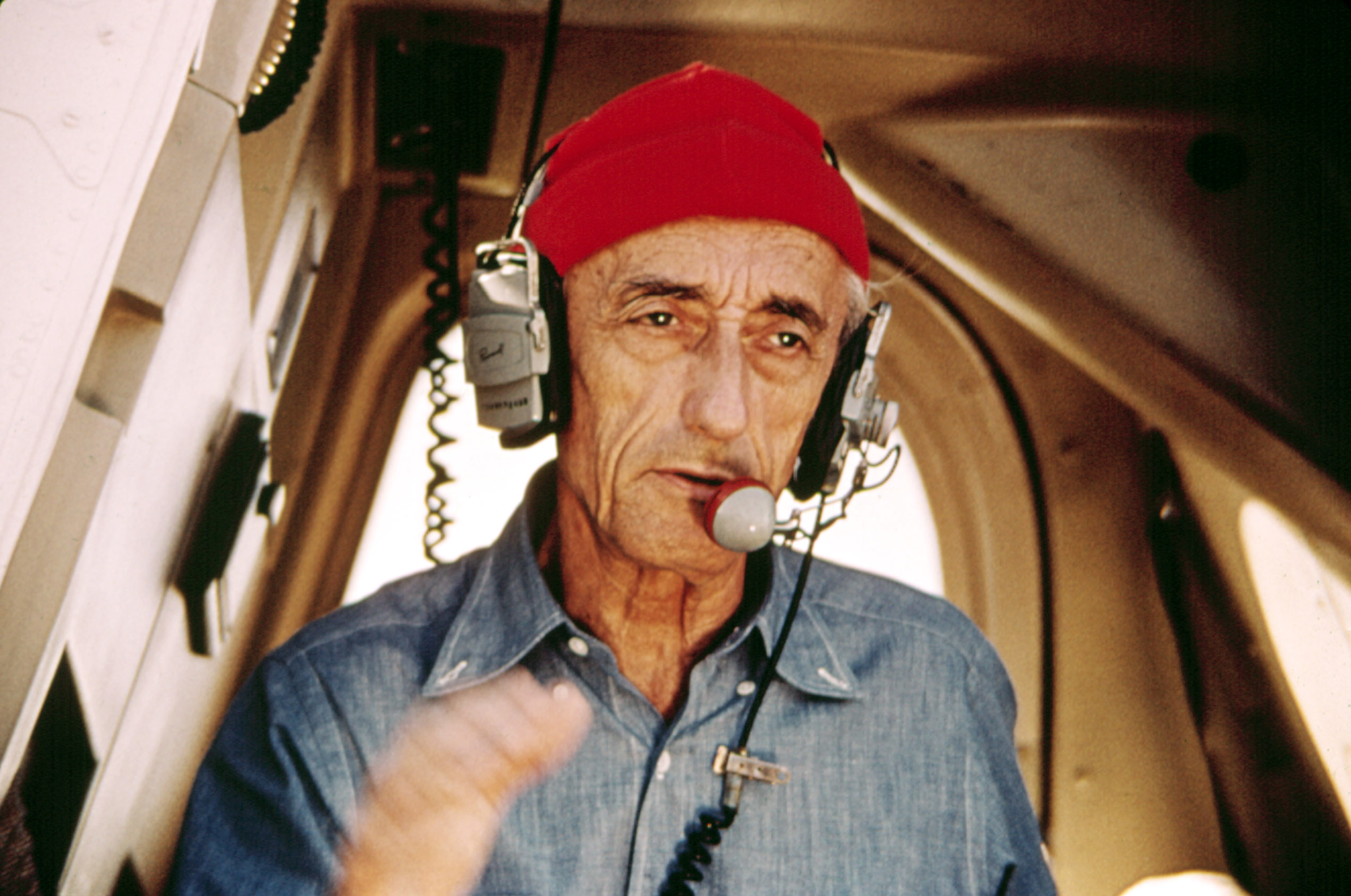 JACQUES COUSTEAU